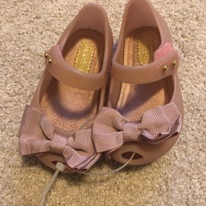 Mini Melissa size 5